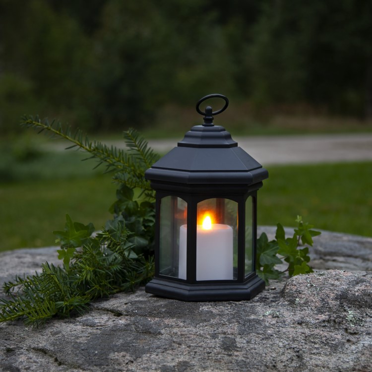 Battery powered outlet outdoor lights