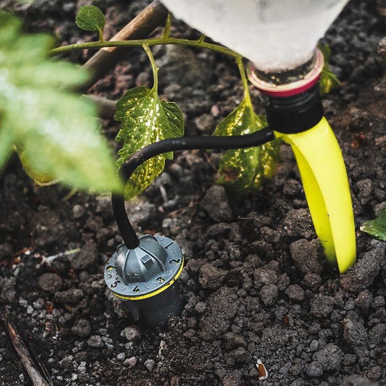 Self-Irrigation Device for PET Bottles