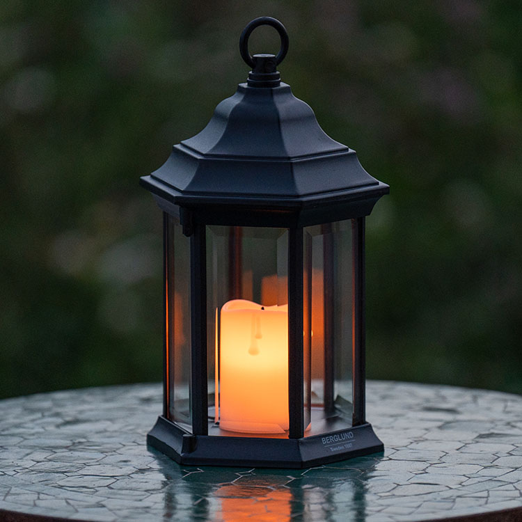 Outdoor LED candle with twilight sensor | SmartaSaker