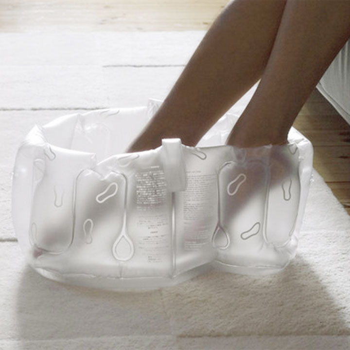 Inflatable foot bath