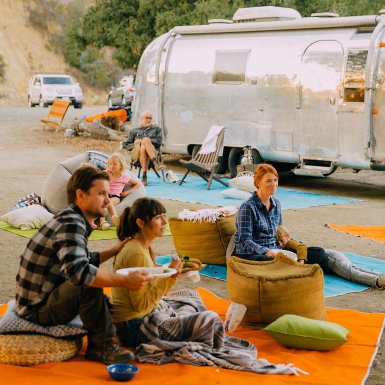 Sand-free camping mat