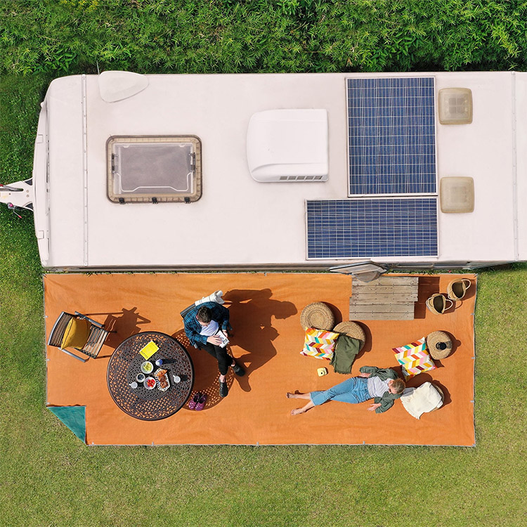 Sand-free camping mat