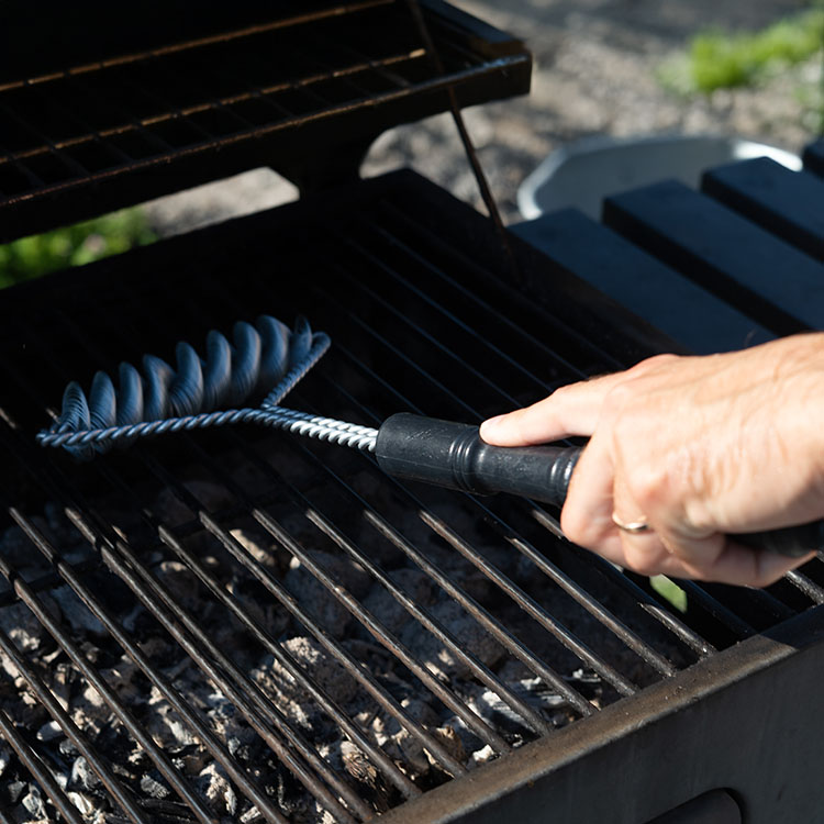 Stainless steel barbecue brush