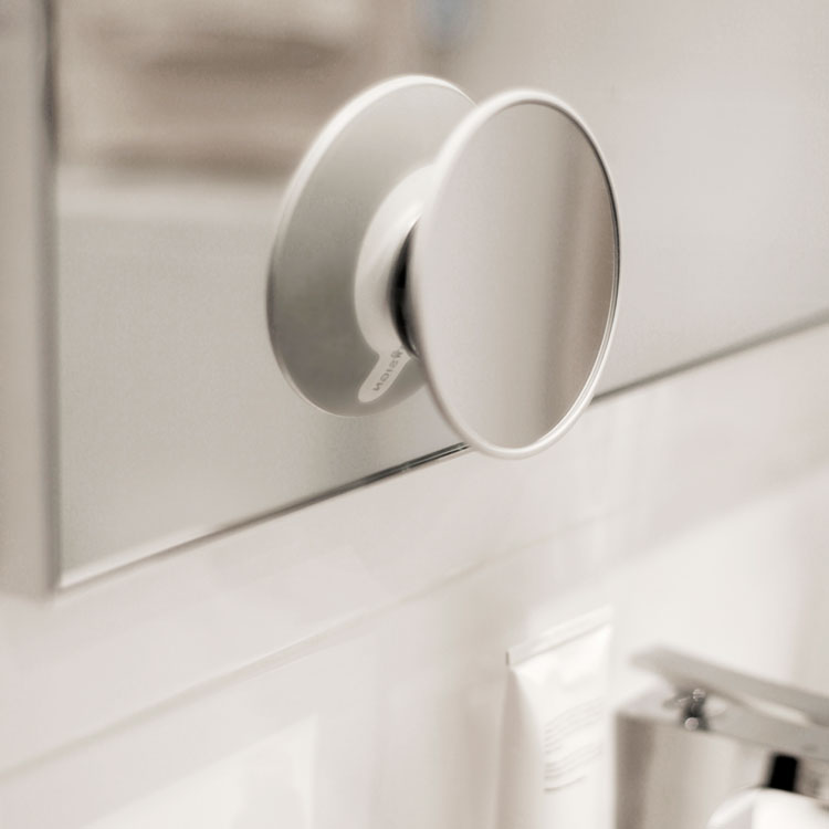 Detachable Magnifying Mirror