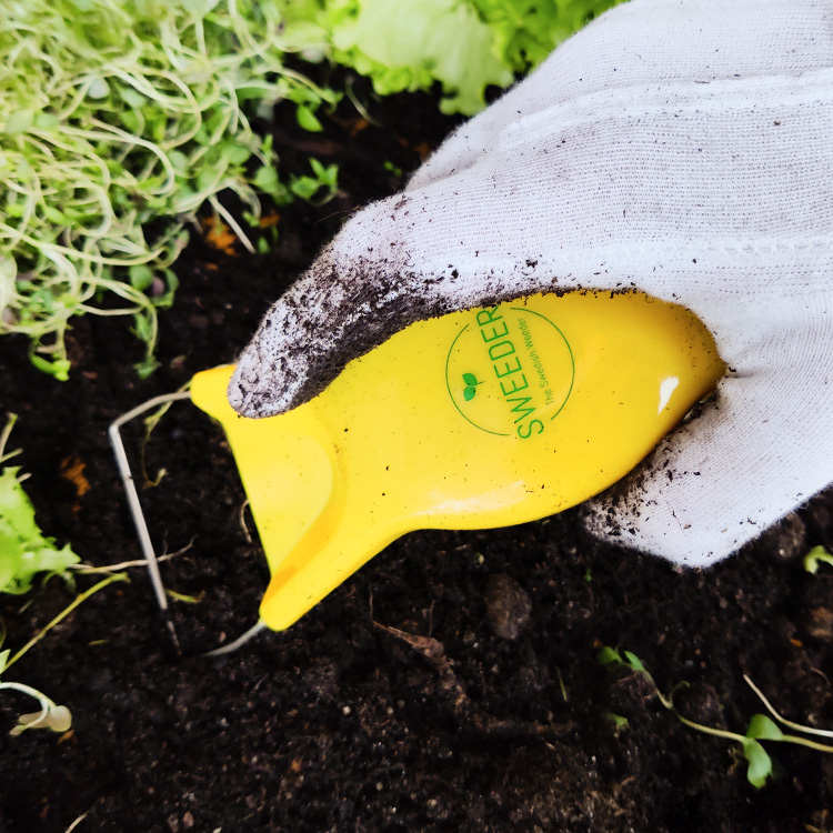 Ergonomic weeder