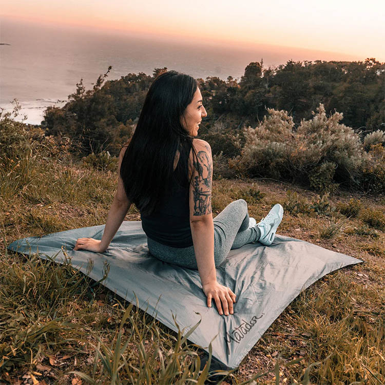 Pocket picnic blanket