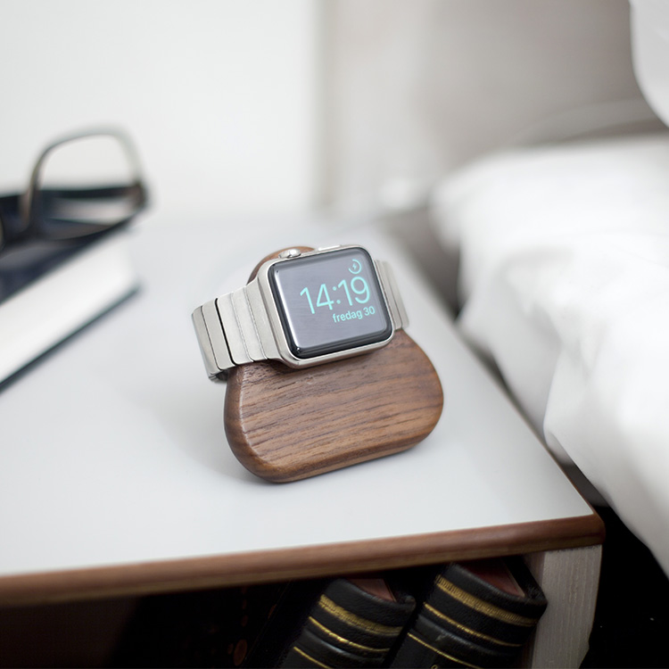 Best apple watch discount stand