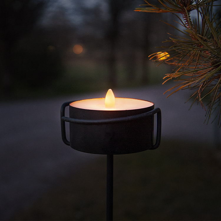 Battery-Powered Garden Candle