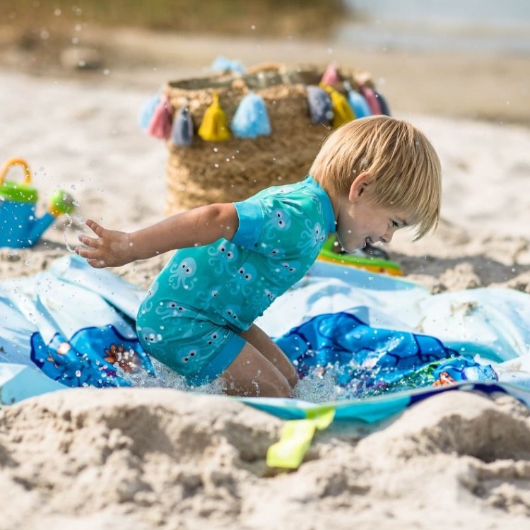 Pool- and beach blanket