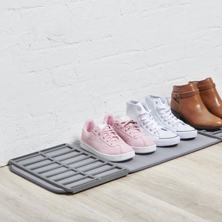 Shoe mat