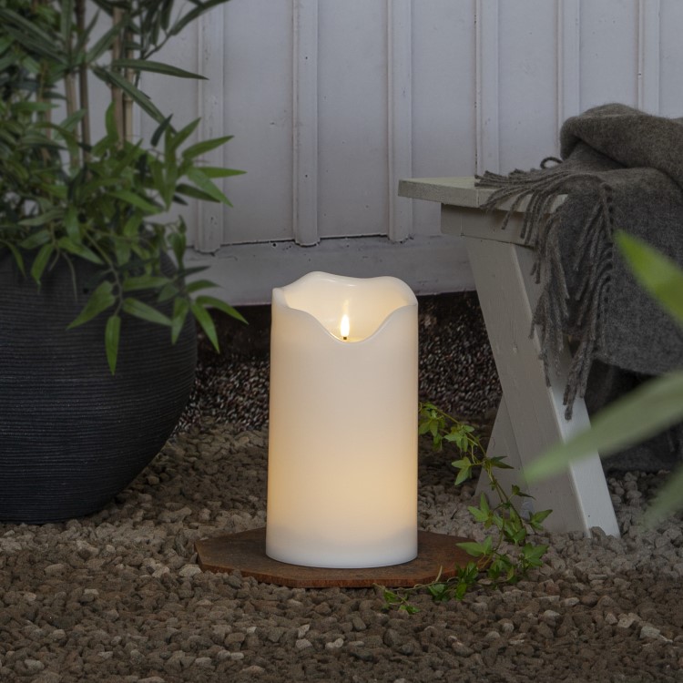 Large block candle for outdoors use