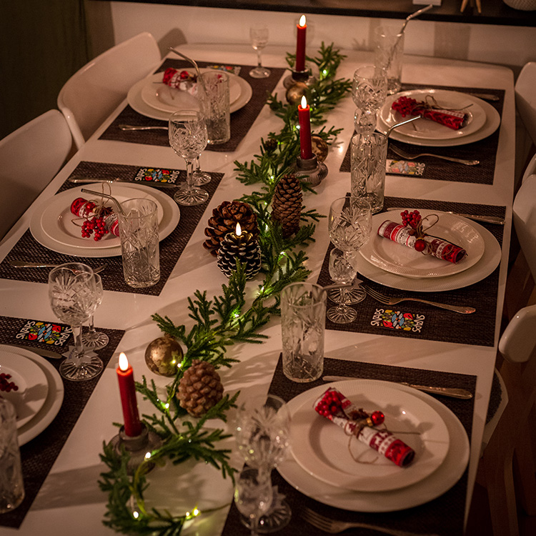 Christmas garland for indoor use