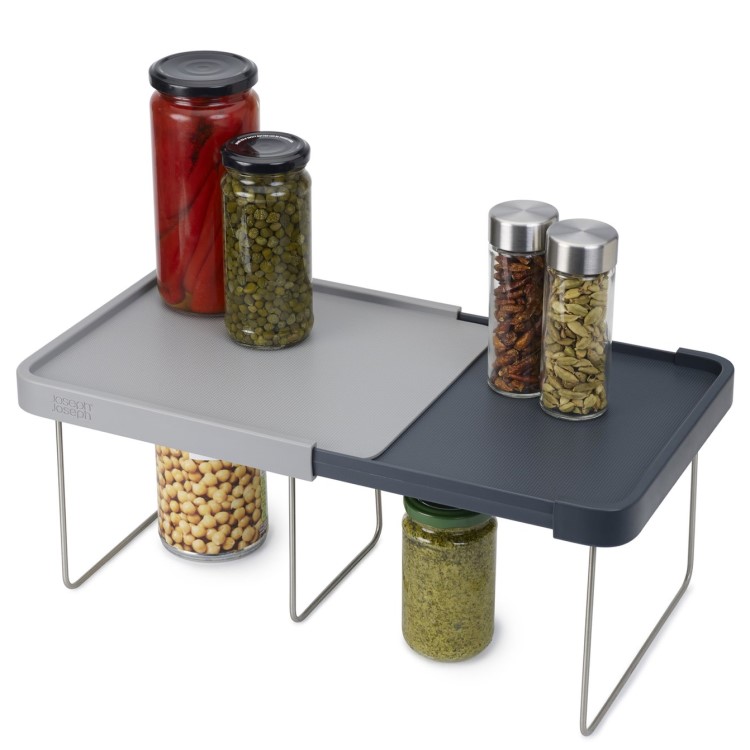 Extendable shelf for cabinets and drawers