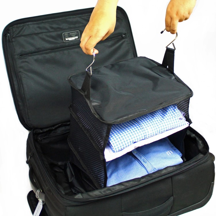 Collapsible travel wardrobe