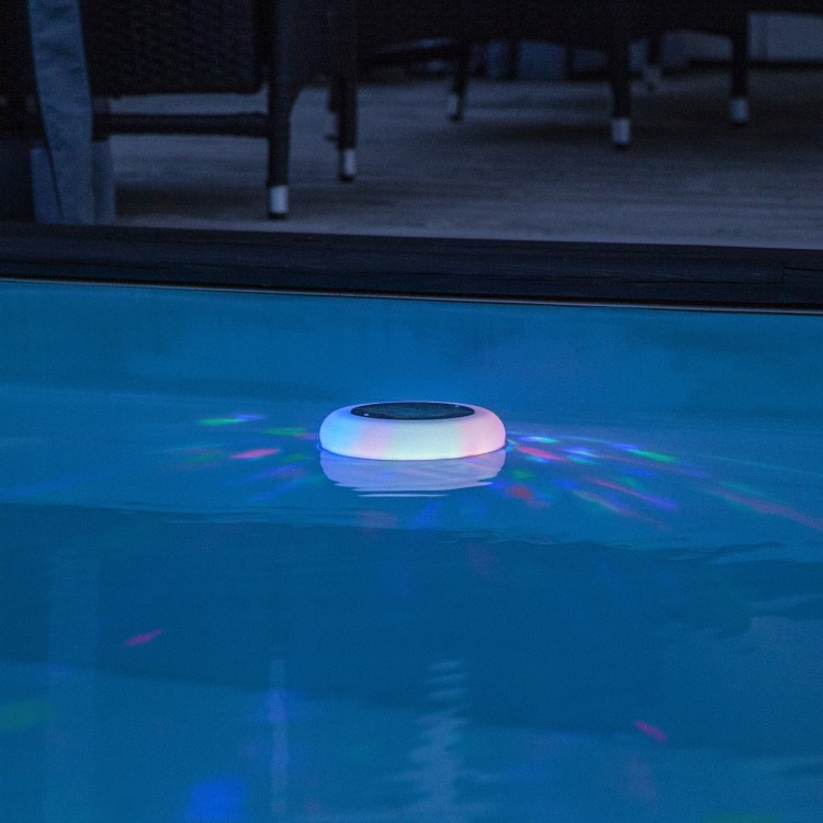 Solar-powered pool lamp