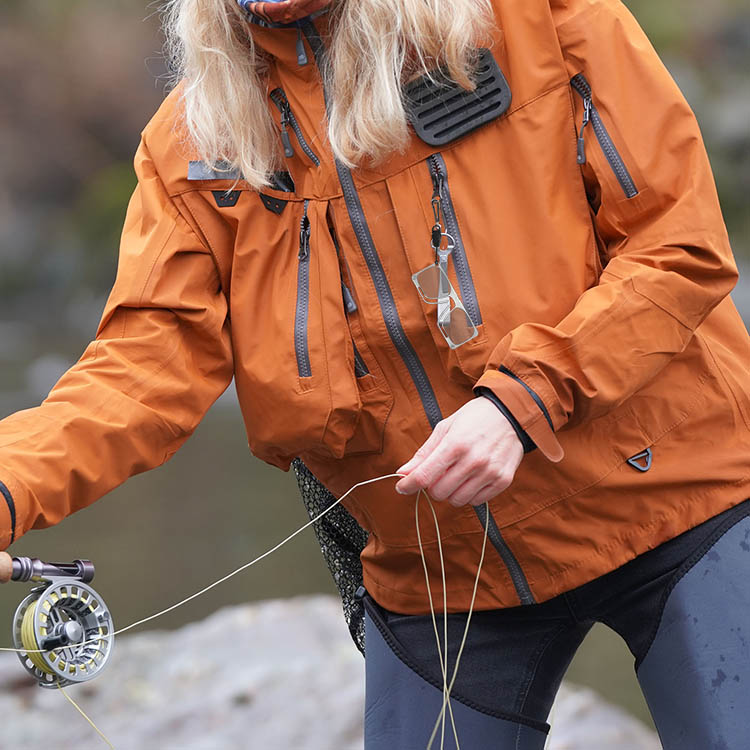 Magnifying glasses with carabiner