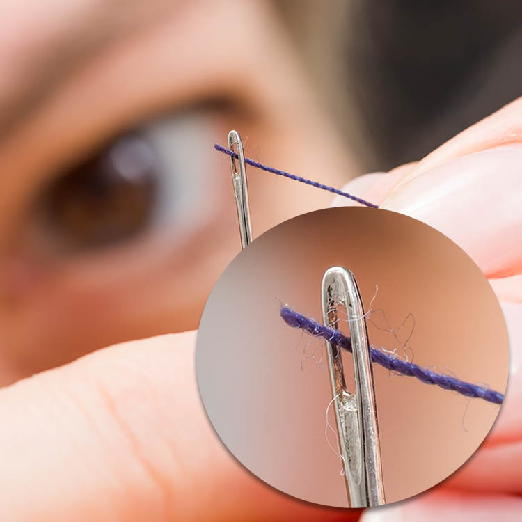 Magnifying glasses with felt case