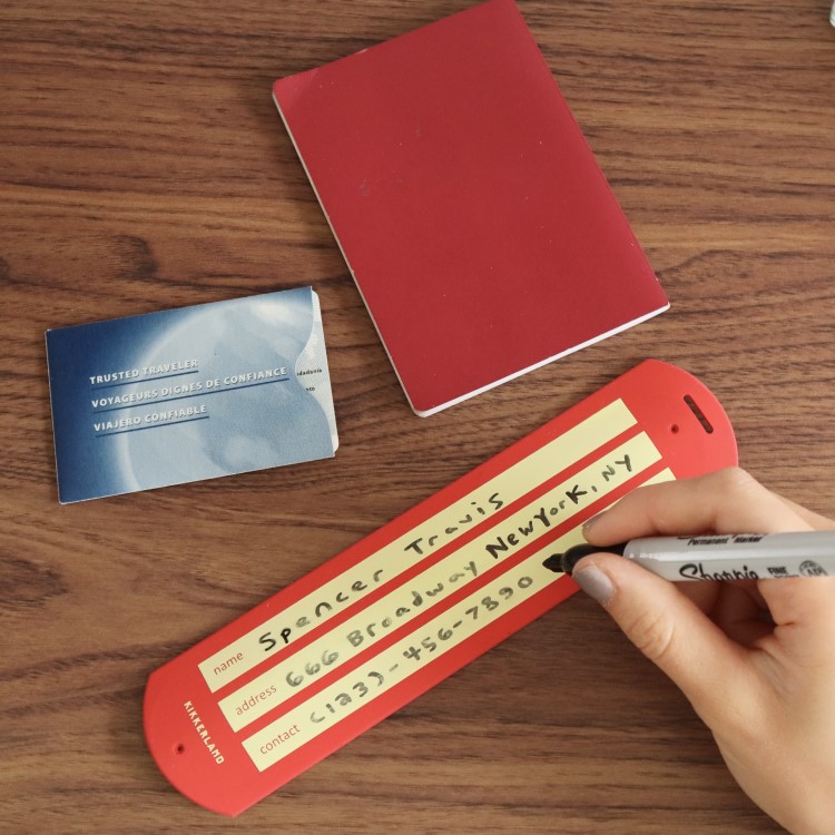 Silicone luggage tag
