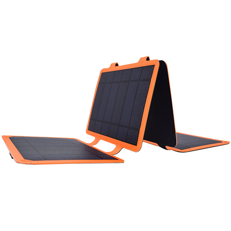 Foldable solar panel