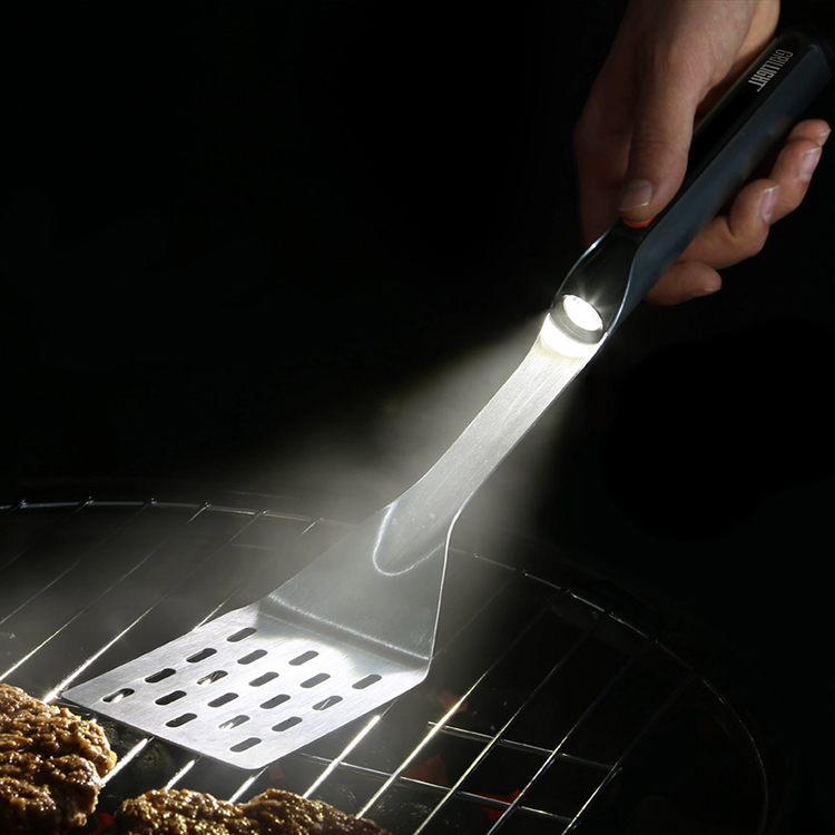 Barbecue tools with torch