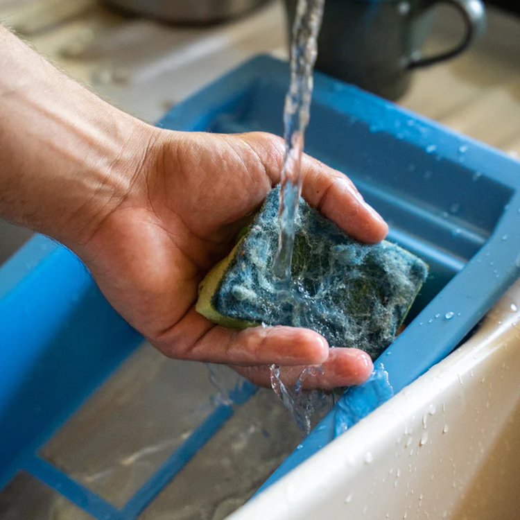 Microplastic filter for the sink