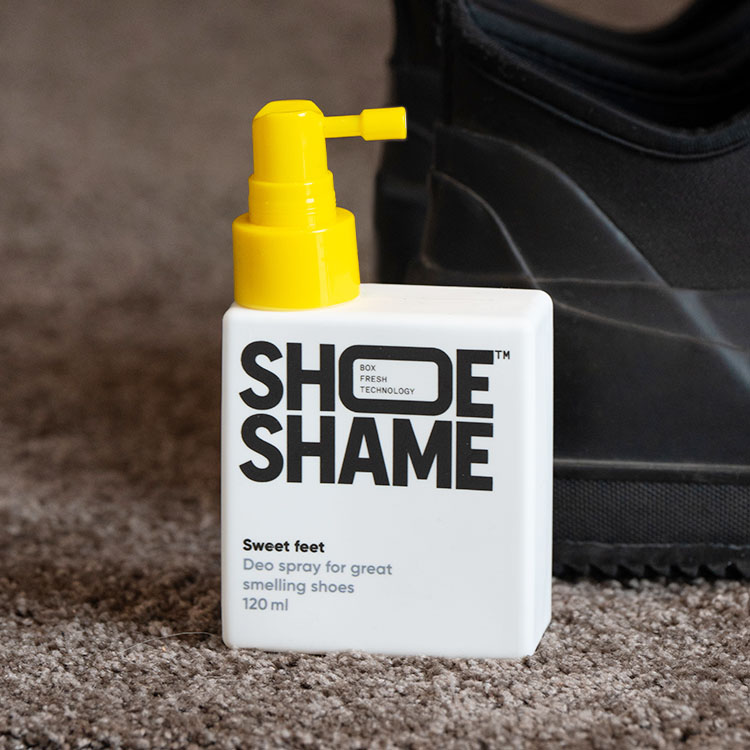 Shoe deodorant spray