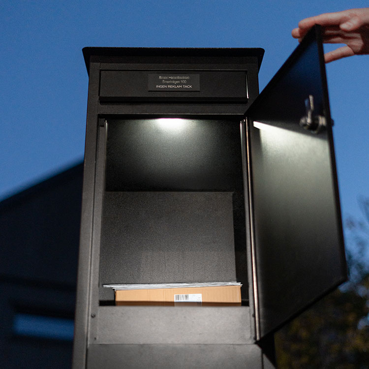 Sensor light for letterboxes