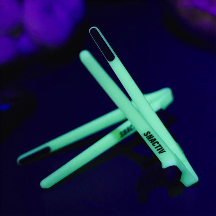 Glow-in-the-dark Snack sticks Snactiv Pro