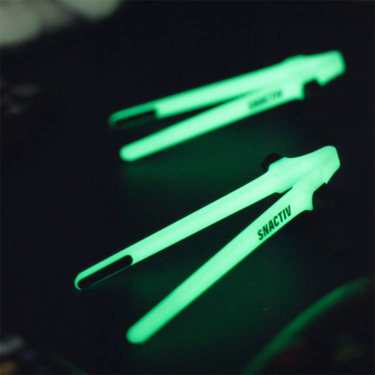 Glow-in-the-dark Snack sticks Snactiv Pro