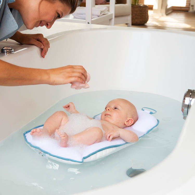 Floating bed for babies