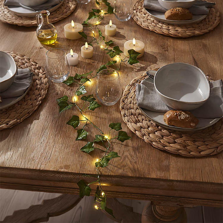 Battery operated light string with ivy